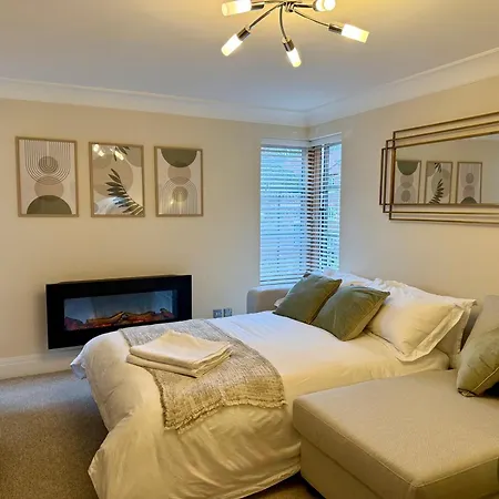 Riverside City-centre With Parking * ヨーク