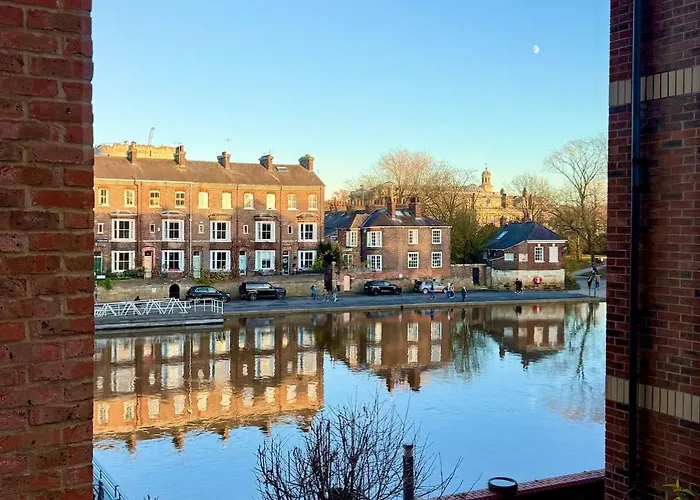 アパート Riverside City-centre With Parking